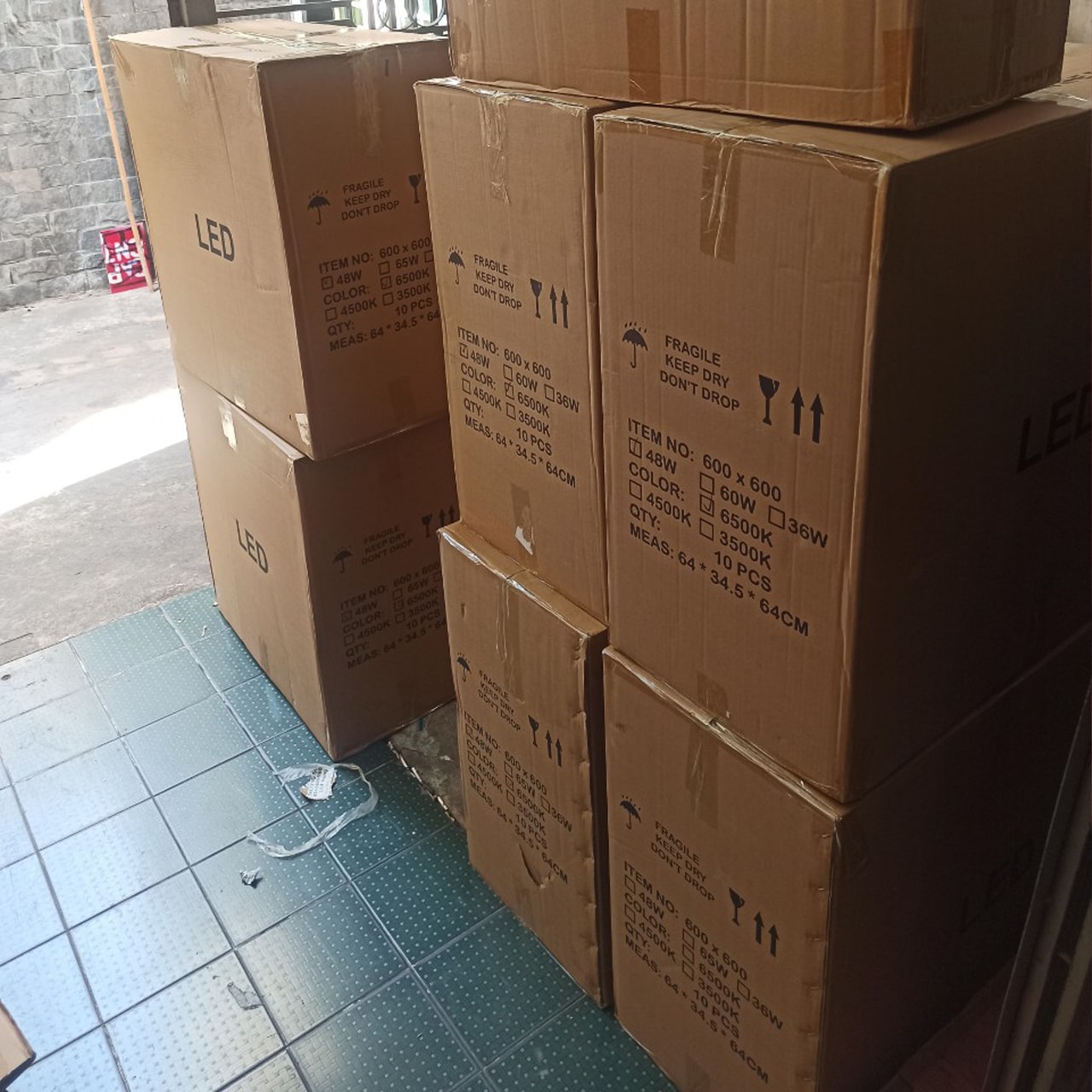 LED PANEL 600X600 48W 185K BH 2 NĂM