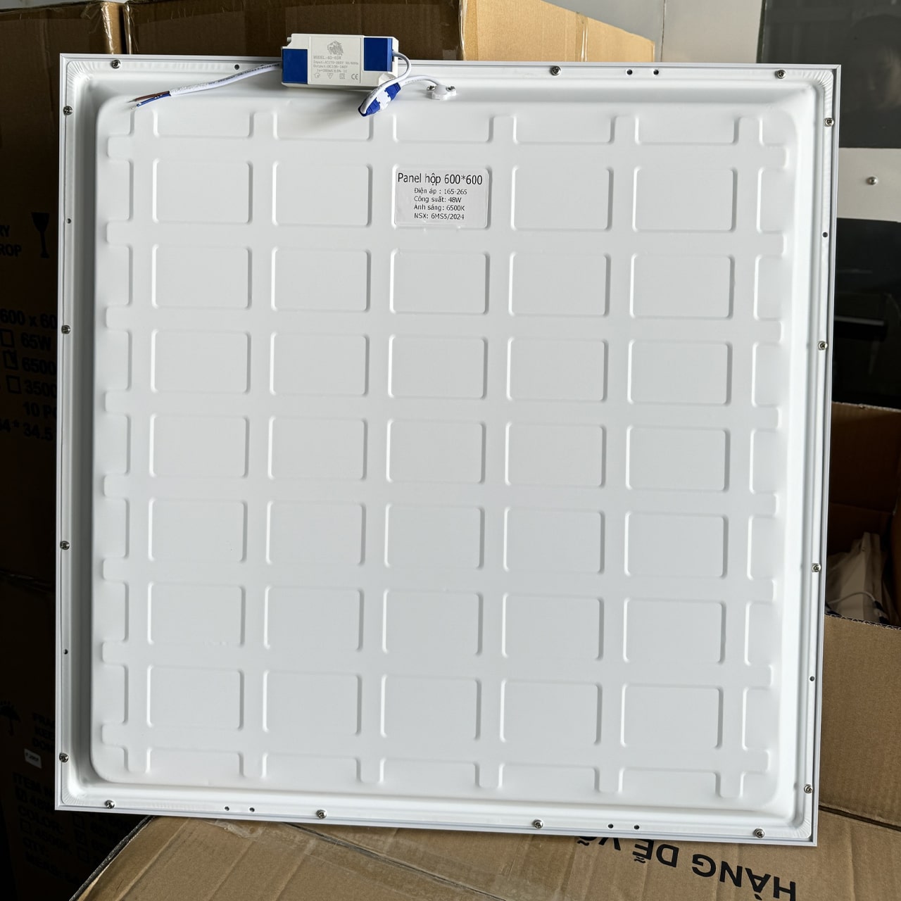 LED PANEL 600X600 48W 185K BH 2 NĂM LED PANEL 600X600 48W 185K BH 2 NĂM