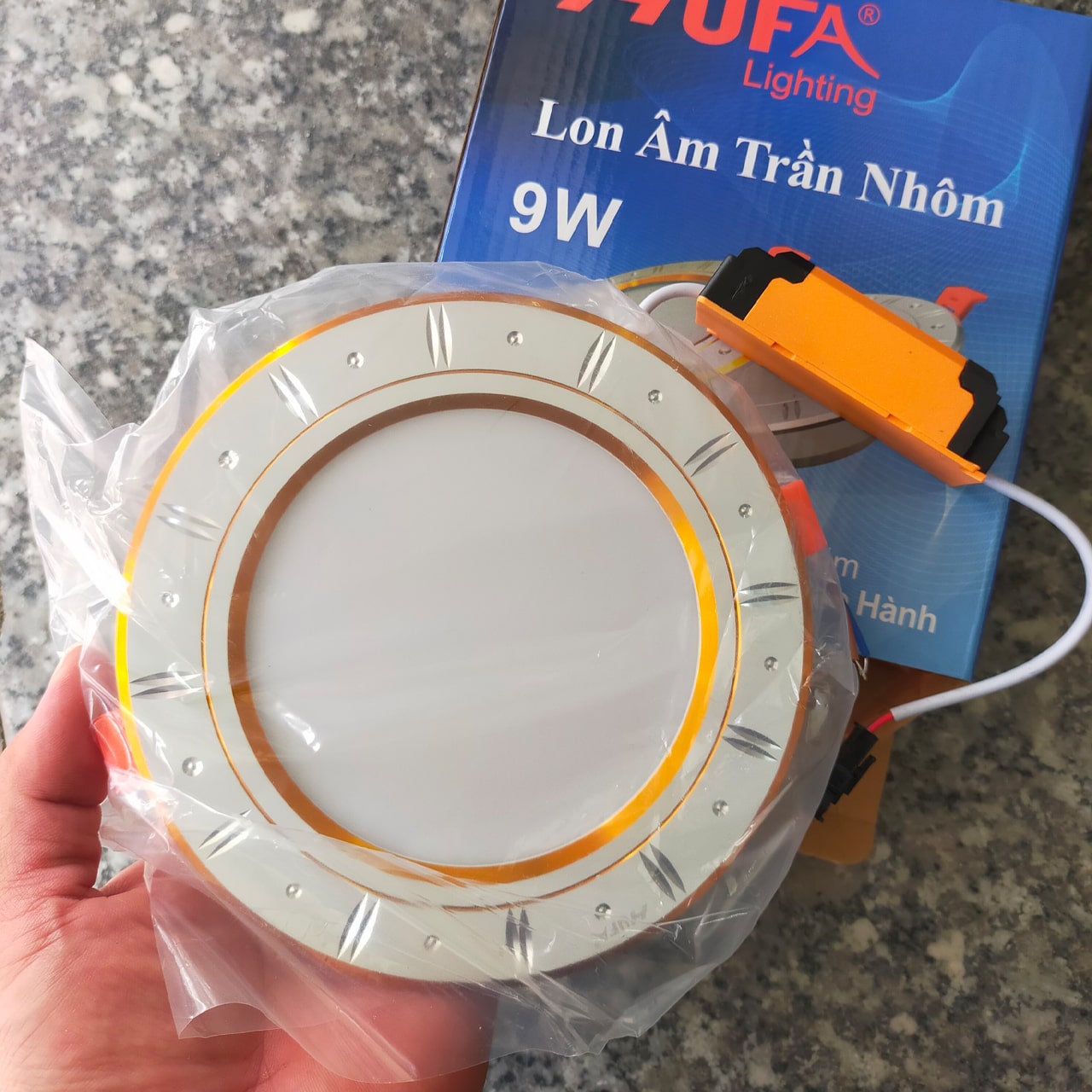 LED ÂM TRẦN VIỀN KIỂU 3 CHẾ ĐỘ 9W LED ÂM TRẦN VIỀN KIỂU 3 CHẾ ĐỘ 9W