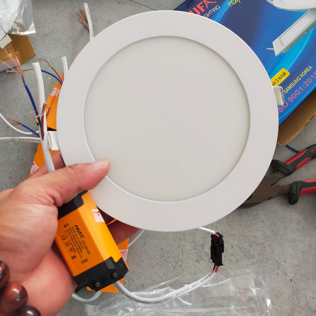 LED ÂM TRẦN SIÊU MỎNG 3 CHẾ ĐỘ HUFA