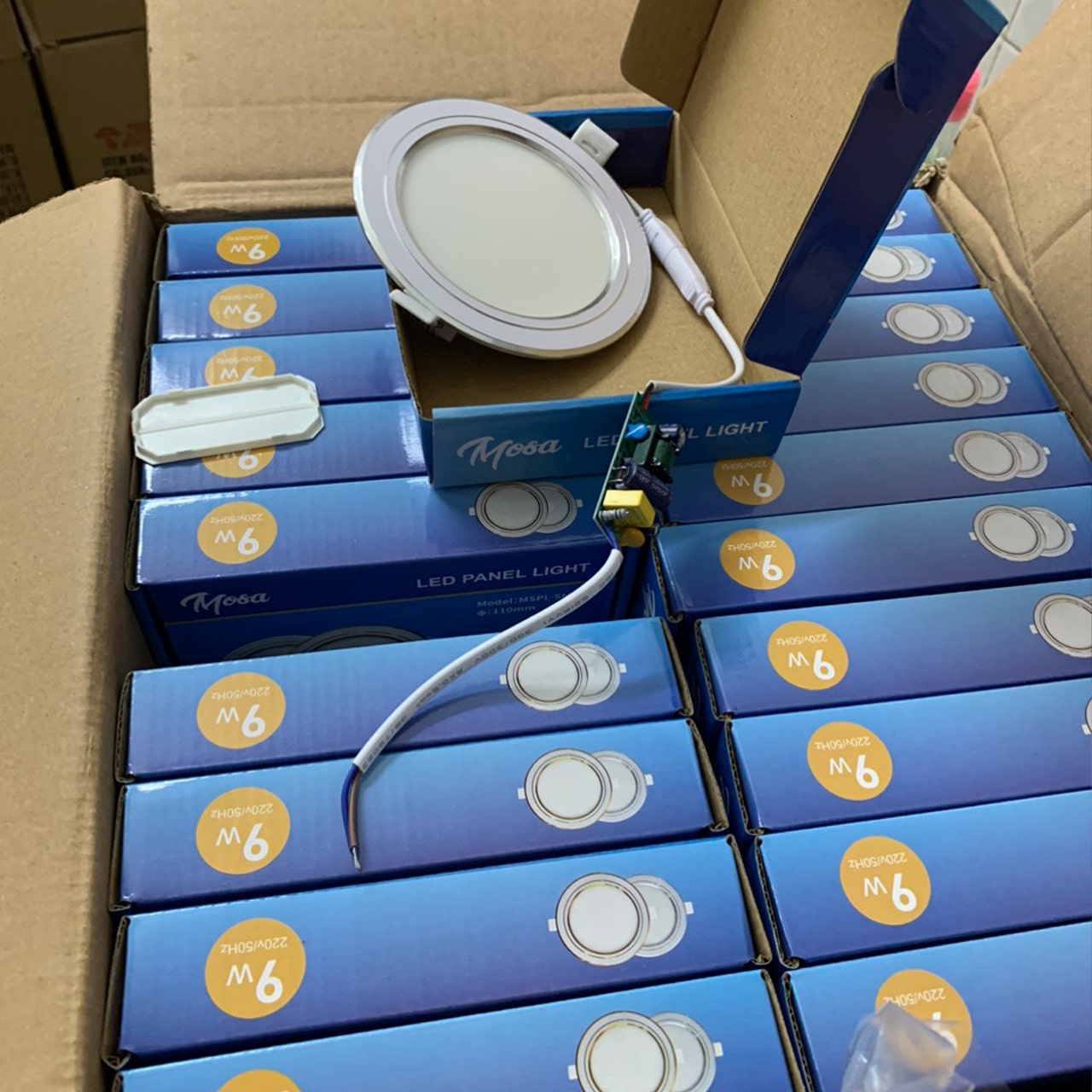 LED ÂM TRẦN 9W ĐẾ MỎNG SÁNG 3 CHẾ ĐỘ