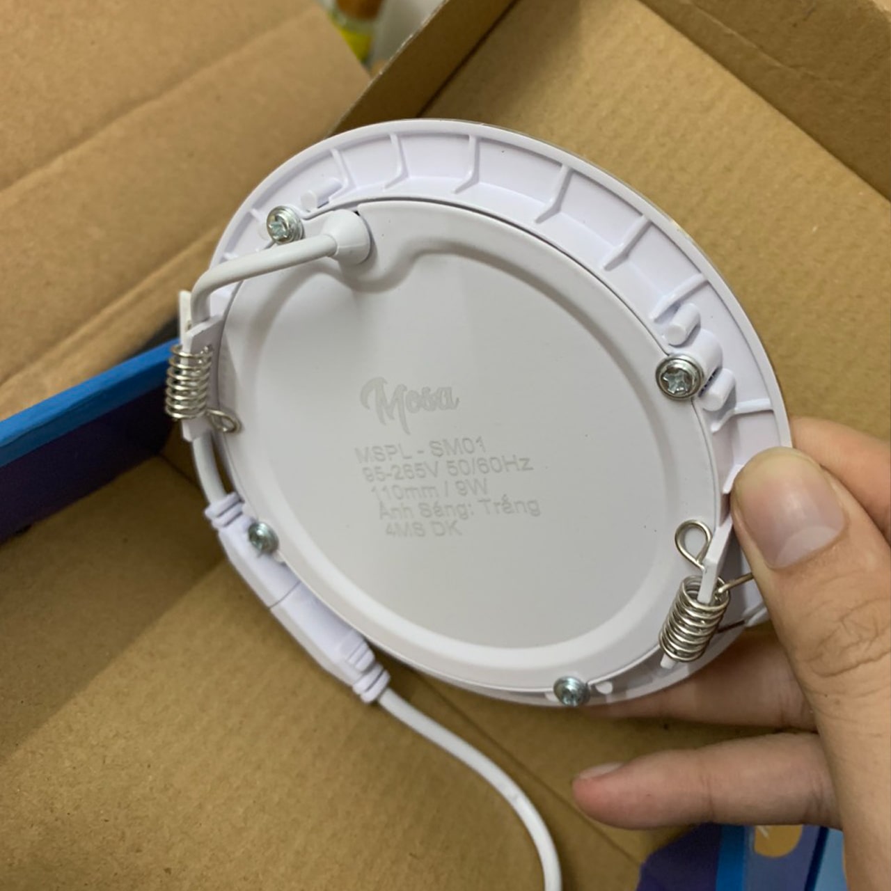 LED ÂM TRẦN 9W ĐẾ MỎNG SÁNG 3 CHẾ ĐỘ