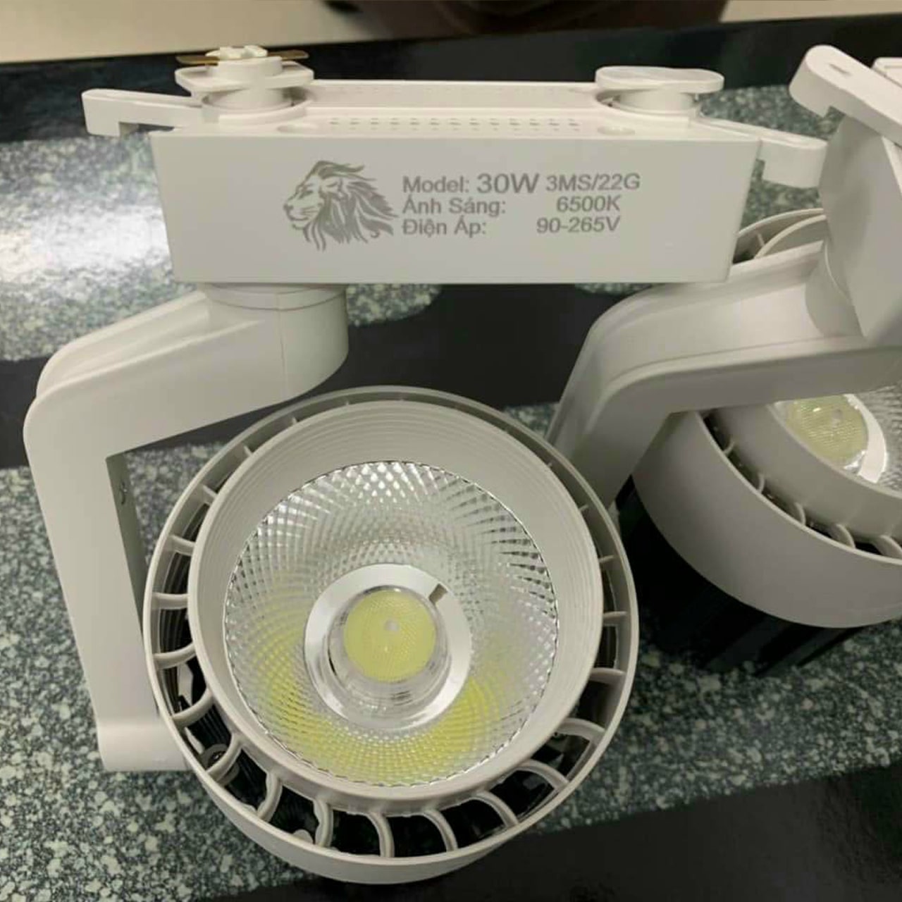 ĐÈN RỌI THANH RAY KHUỶU COB 30W