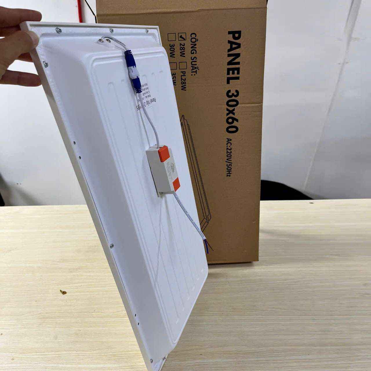 Led panel 300x600 28w