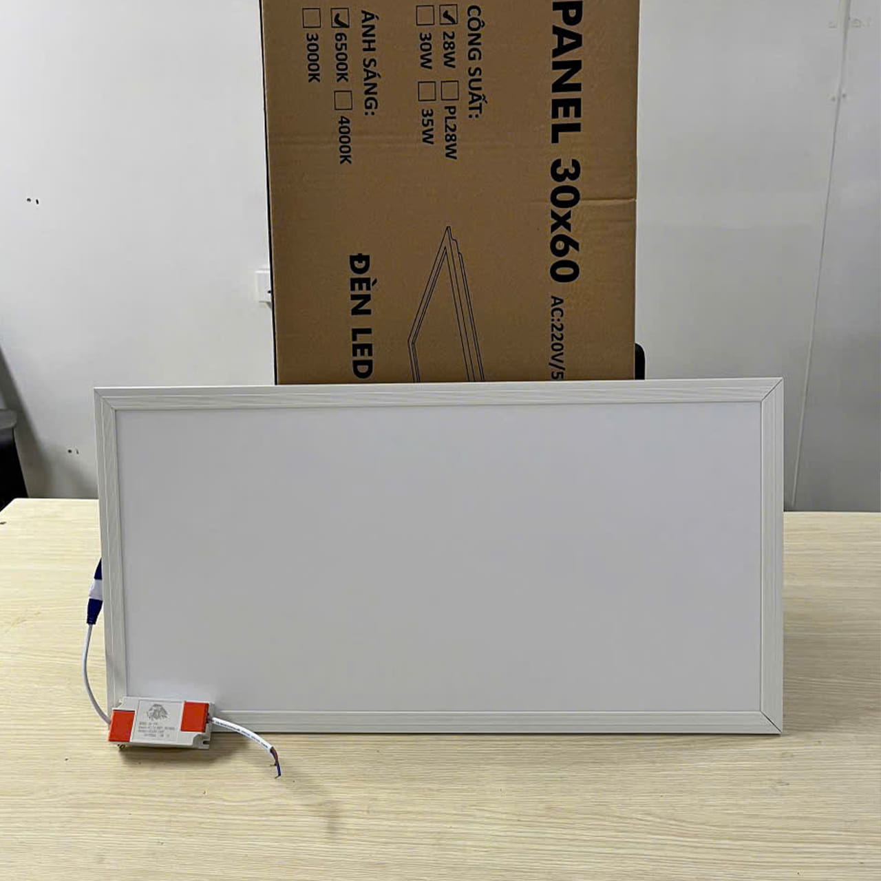 Led panel 300x600 28w