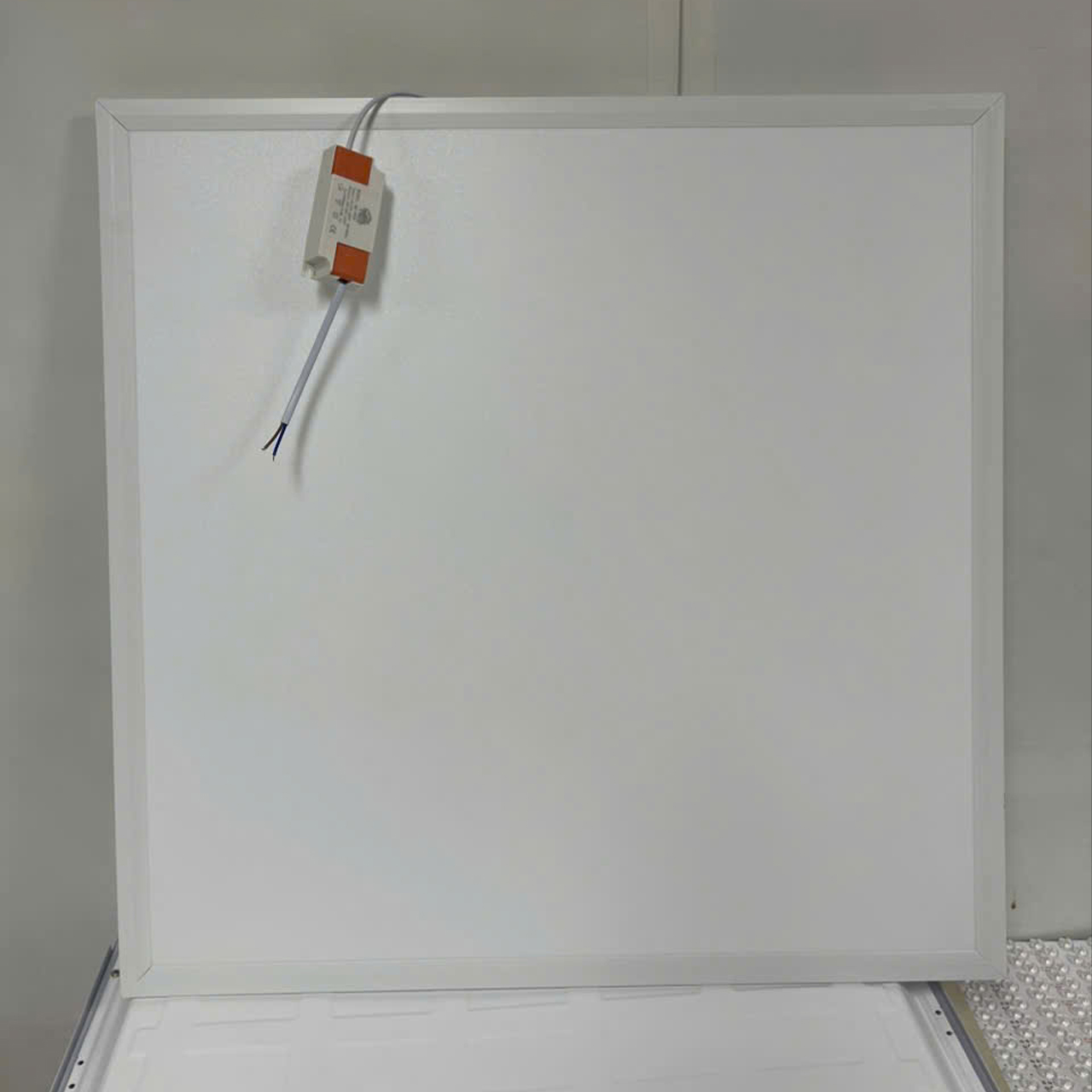 Led panel 600x600 Trung tính